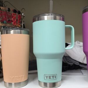 Yeti 35oz Straw Mug In SEAFOAM Color Like NEW!